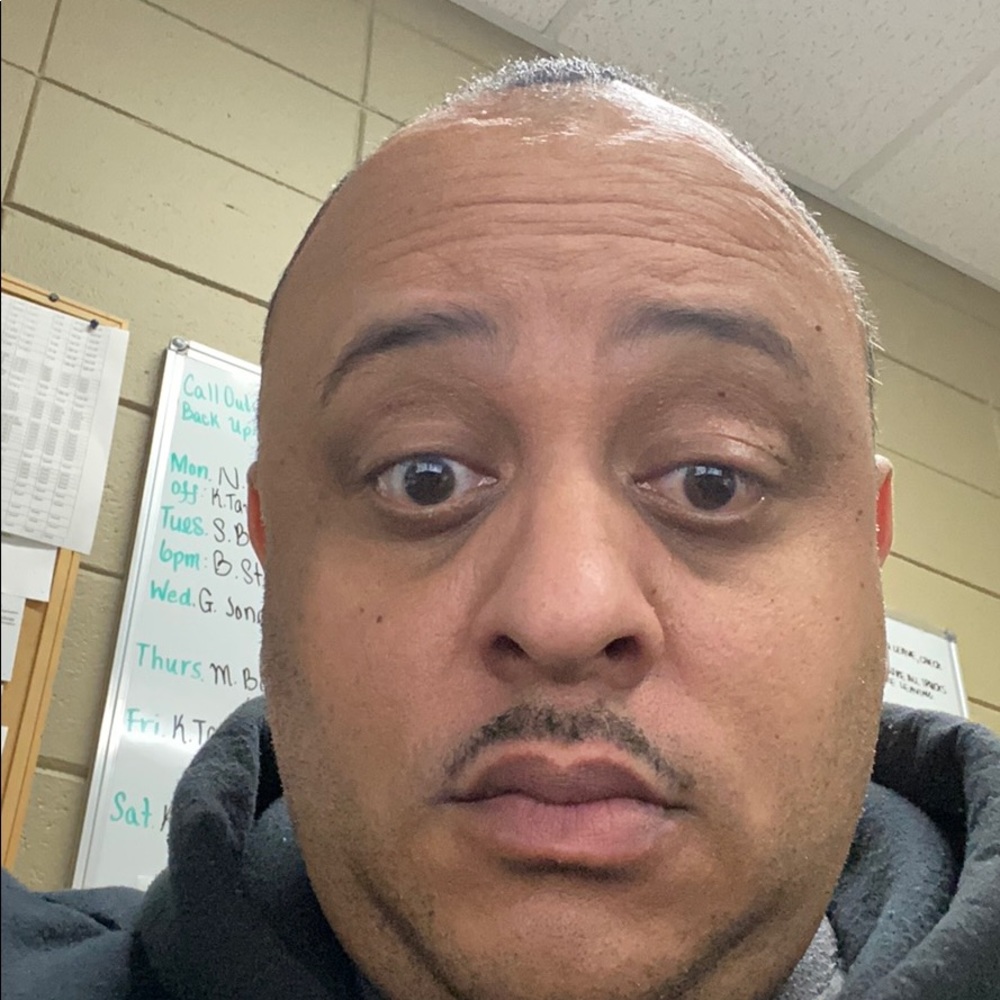 Meet your Posher, Lewis